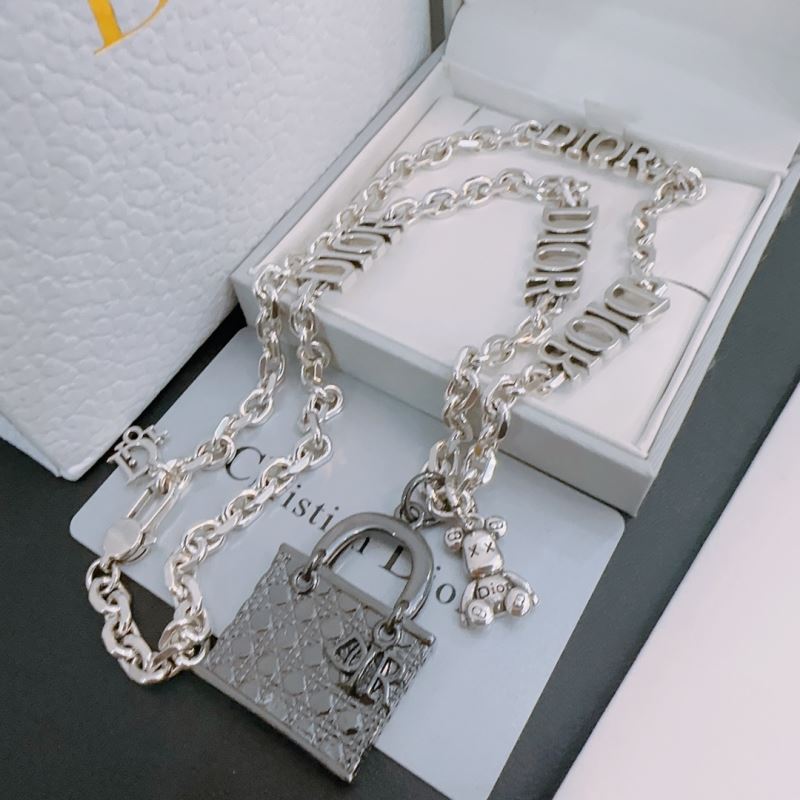 chr1st1an D10r necklaces